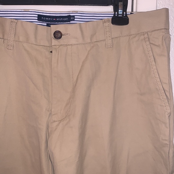 New Tommy Hilfiger Tailored Fit Chino Pant - Picture 7 of 16